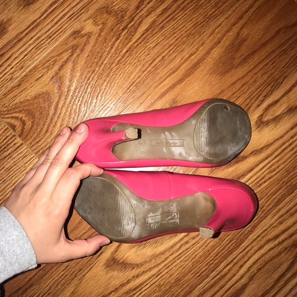 Pink heels - Picture 2 of 3